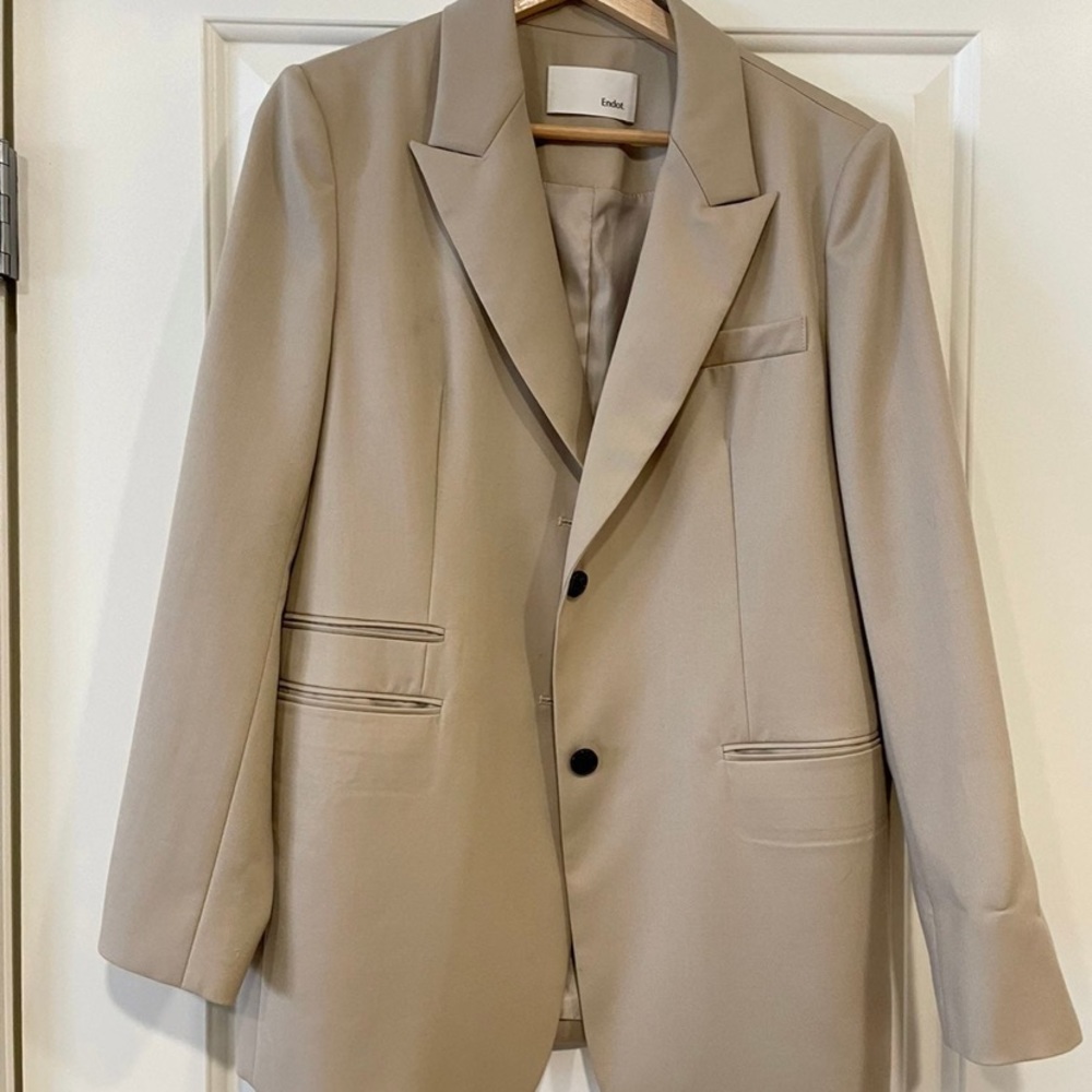 Gorgeous cream blazer